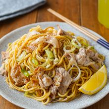 【やみつき♡︎ねぎ塩レモン豚焼きそば】爆速10分レシピ♪