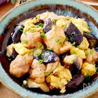 【15分で】鶏となすの甘酢照りたま＼ごはんが進む！／
