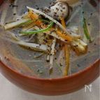 繊維たっぷり、千切り野菜の沢煮碗風