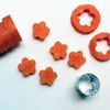 梅花にんじん【おせち料理、飾り切り】の工程1