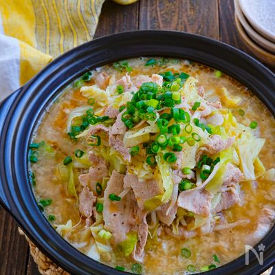 野菜マシマシ!とんこつ風豚バラ鍋