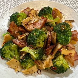 楽ラク手抜キッチン🐶🐾の作ってみた!投稿(【ブロッコリーきのこの白だしバター炒め】止まらない美味しさ♪)