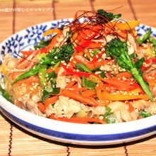 彩り野菜と豚コマのチャプチェ