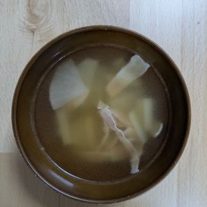 ゆいの作ってみた!投稿(【大根とベーコンのコンソメスープ】癖になる優しいスープ♡)