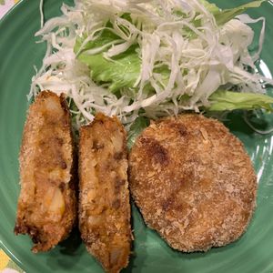 ぐ〜たら子の作ってみた!投稿(残りものアレンジ♪カレーコロッケ)