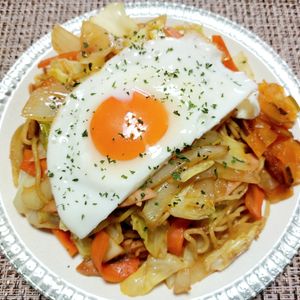 よっこの作ってみた!投稿(【カレー焼きそば】ピリッとスパイシー焼きそば)