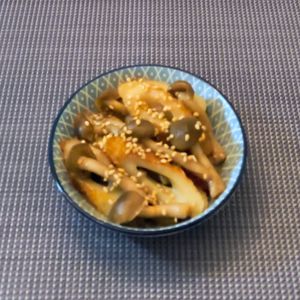 𝔂𝓾𝓶𝓲🍓の作ってみた!投稿(旨みたっぷり♩しめじとちくわの醤油麹きんぴら)