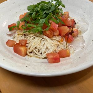 しょうこの作ってみた!投稿(たっぷりトマトと塩昆布で冷やしおそうめん)