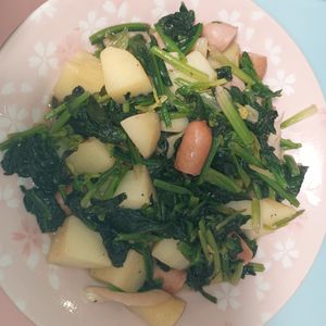 milkの作ってみた!投稿(ほうれん草たっぷり《ガリバタ♡ジャーマンポテト》)
