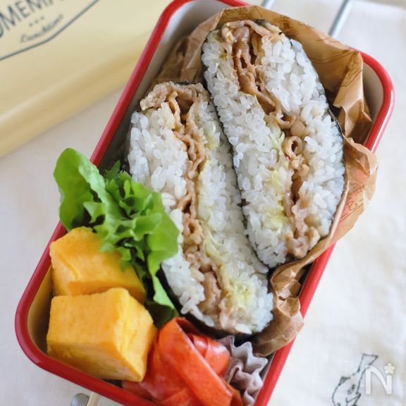 生姜焼き入りのおにぎらず