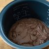 炊飯器に入れてスイッチオン!ふわふわ♡【チョコレートケーキ】の工程2
