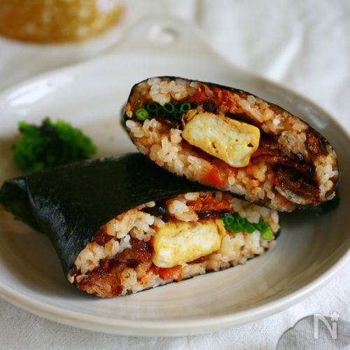 子宝煮まぜご飯でカラフルおにぎらず