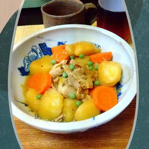 チョロリスの作ってみた!投稿(【カレー肉じゃが】ご飯との相性抜群！やみつきおかず)