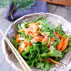 ＼ほろ苦に人参の甘み／春菊と人参ベーコンのサラダ