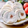 レンジで簡単！『鶏むね肉の梅しそチキンロール』バタポンソース