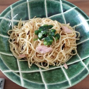 ゆの作ってみた!投稿(【5分で最強焼きそば】ツナと塩昆布焼きそば)