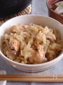 鮭とたっぷりきのこの中華風炊き込みごはん。