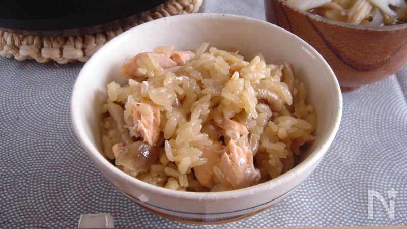 鮭とたっぷりきのこの中華風炊き込みごはん By ゆう レシピサイト Nadia ナディア プロの料理家のおいしいレシピ