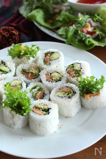 アボカドとサーモンのサラダ巻き