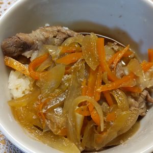 ちっちっちーの作ってみた!投稿(男子と子供に大人気！お店の牛丼みたいなつゆだく豚丼)