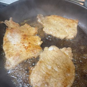 トミーの作ってみた!投稿(お手軽ごちそうおかず♡『はちみつジンジャーポークステーキ』)