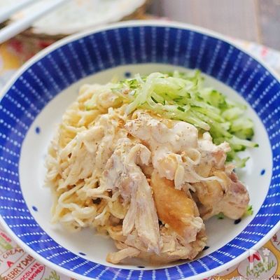 蒸し鶏と切干大根のサラダ