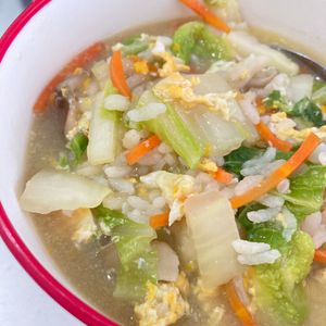 すみれの作ってみた!投稿(疲れた胃に優しい♪『鶏と野菜の中華風たまご雑炊』)