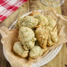 ピザ屋のあの味!カリッともっちり♪ゼッポリーネ