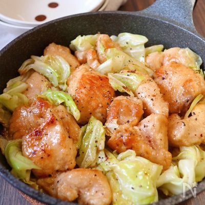 ワンパン10分!【鶏むね肉とキャベツのバターポン酢炒め】