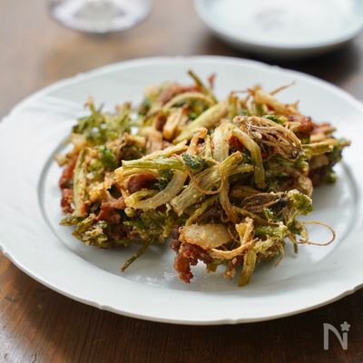 薄衣でサックサク!「セリと豚肉のかき揚げ」