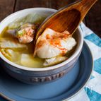 【トッピングが美味しい】白菜ともも肉の絶品スープ