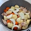にんにく塩味♪あと引くおいしさ【鶏じゃが】の工程2