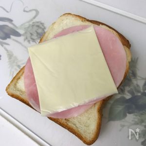 ひと手間de至福の朝ごはん♡エッグinクラウド トースト | レシピサイト
