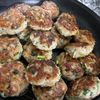 ラズベリーシフォンの作ってみた!投稿(ニラもやしたっぷり♪餃子風豆腐と豚ひき肉のカリふわ焼き)