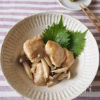 鶏むねとしめじのピリッと柚子こしょう炒め