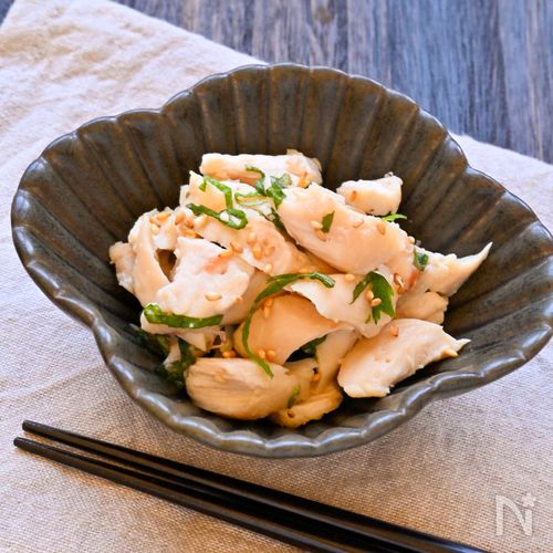 レンチンでできる！塩麹ささみの梅しそ和え
