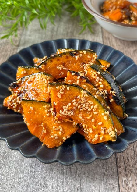 箸が止まらない♩【かぼちゃの甘辛胡麻炒め】