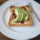【カフェ気分♪】アボカドトースト