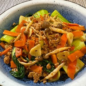 楽ラク手抜キッチン🐶🐾の作ってみた!投稿(10分で簡単♡チンゲン菜と豚ひき肉の中華炒め【ごはんすすむ】)