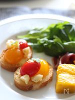 贅沢パルミジャーノのカラフルトマトのクロスティーニ