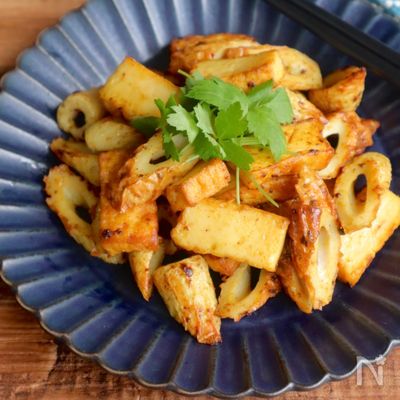 ＼節約・簡単／ちくわと厚揚げのカレーマヨ炒め