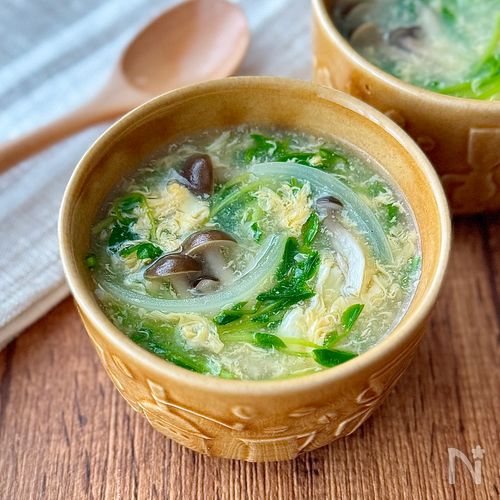 豆苗としめじのふわたまスープ