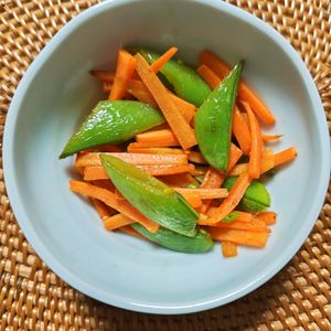 RINAの作ってみた!投稿(【スナップえんどうとにんじんの旨だし炒め】美味しい彩り副菜♪)