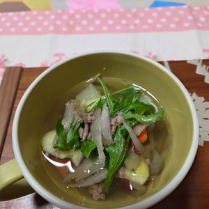 にゃんこさん🐱の作ってみた!投稿(冬を楽しむ♡根野菜の旨だし炊いたん)
