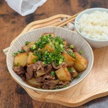 ご飯ドロボーすぎる　甘辛牛じゃが炒め