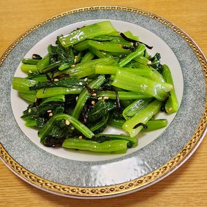 ナムディの作ってみた!投稿([痩せたいときの小松菜の塩こんナムル]レンジで簡単♪)