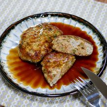大葉たっぷりな和風ポークハンバーグ