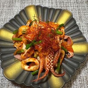 楽ラク手抜キッチン🐶🐾の作ってみた!投稿(『5分で出来る！』いかとニンニクの芽のキムチ和え)