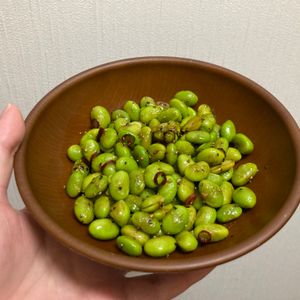 にやちゅーの作ってみた!投稿(【枝豆のめんつゆバター炒め】冷凍枝豆でやみつきおつまみ♡)
