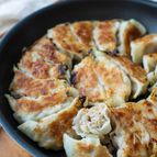 野菜の甘みたっぷり！『豚と白菜の焼き餃子』＃子供も喜ぶ